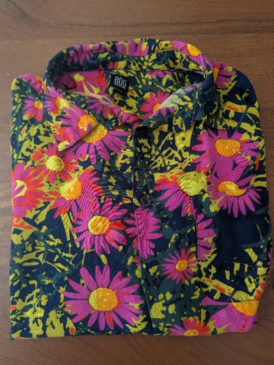 Urban Outfitters Tops - BDG Urban Outfitters Floral Button Up Shirt Medium Retro Daisy Print Pink Yellow